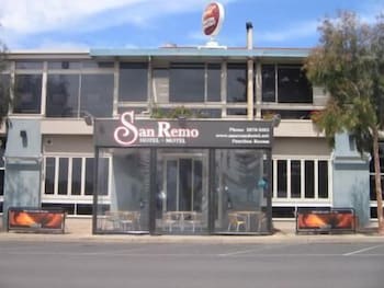 San Remo Hotel Motel - Holiday Find 1