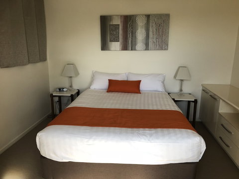 21 On Hursley Motel Apartments - Holiday Find 3