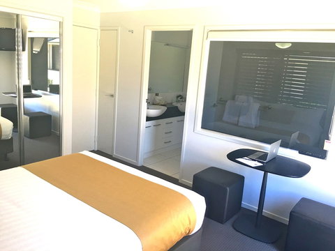 21 On Hursley Motel Apartments - Holiday Find 6