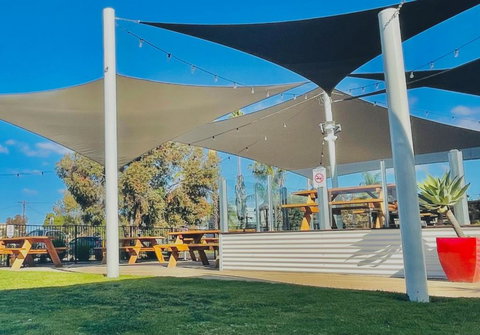 Lake Mulwala Hotel Motel - Holiday Find 2