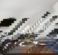 Azure - Holiday Find