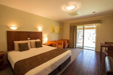 Euston Club Motel - Holiday Find 4