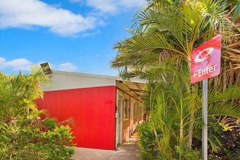 Karratha Motel - Holiday Find 5