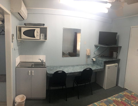 Motel Holliday Kingaroy - Holiday Find 5