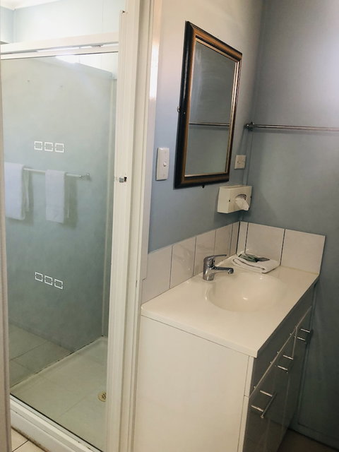 Motel Holliday Kingaroy - Holiday Find 3