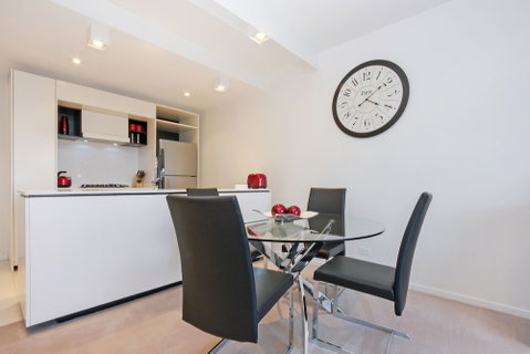 Accommodate Canberra - Dockside - Holiday Find 5