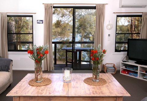 Refuge Cove On Pittwater - Holiday Find 3