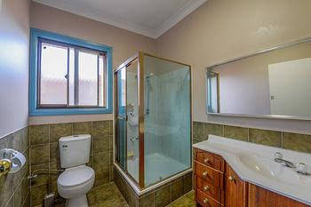 CBD Accommodation Tamworth - Holiday Find 4