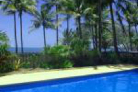 Sarina Beach Motel - Holiday Find 0