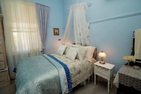 Ellas Place - Holiday Find 3