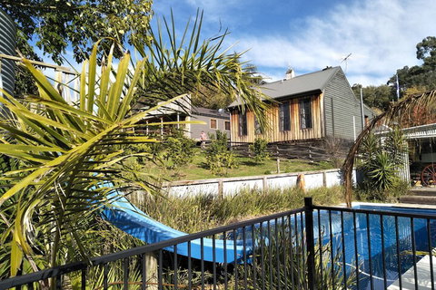 A Twist Of Willow - Holiday Find 5