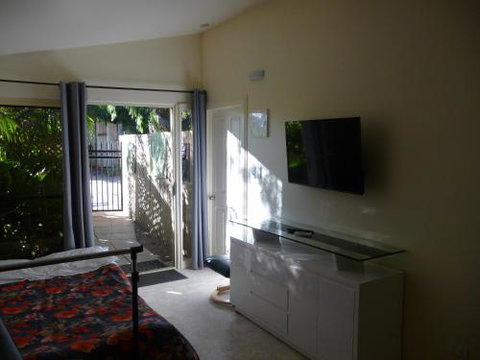 Orchard Garden - Holiday Find 6