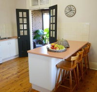 The Bank B  B West Wyalong - Holiday Find