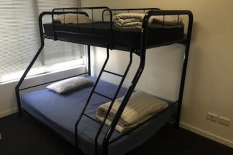 Down Under Hostels - Surfers Paradise - Holiday Find 2