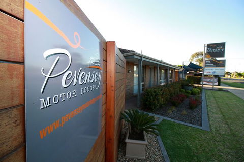 Pevensey Motor Lodge - Holiday Find 1