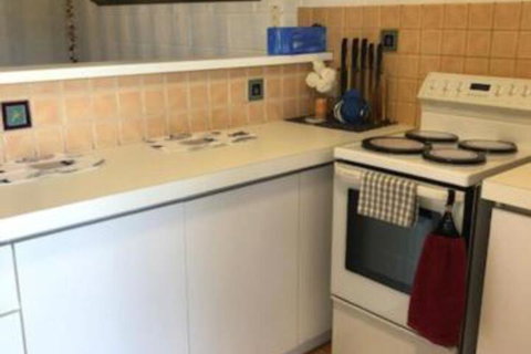 Lous Place - Holiday Find 4