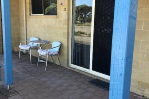 Lous Place - Holiday Find 2