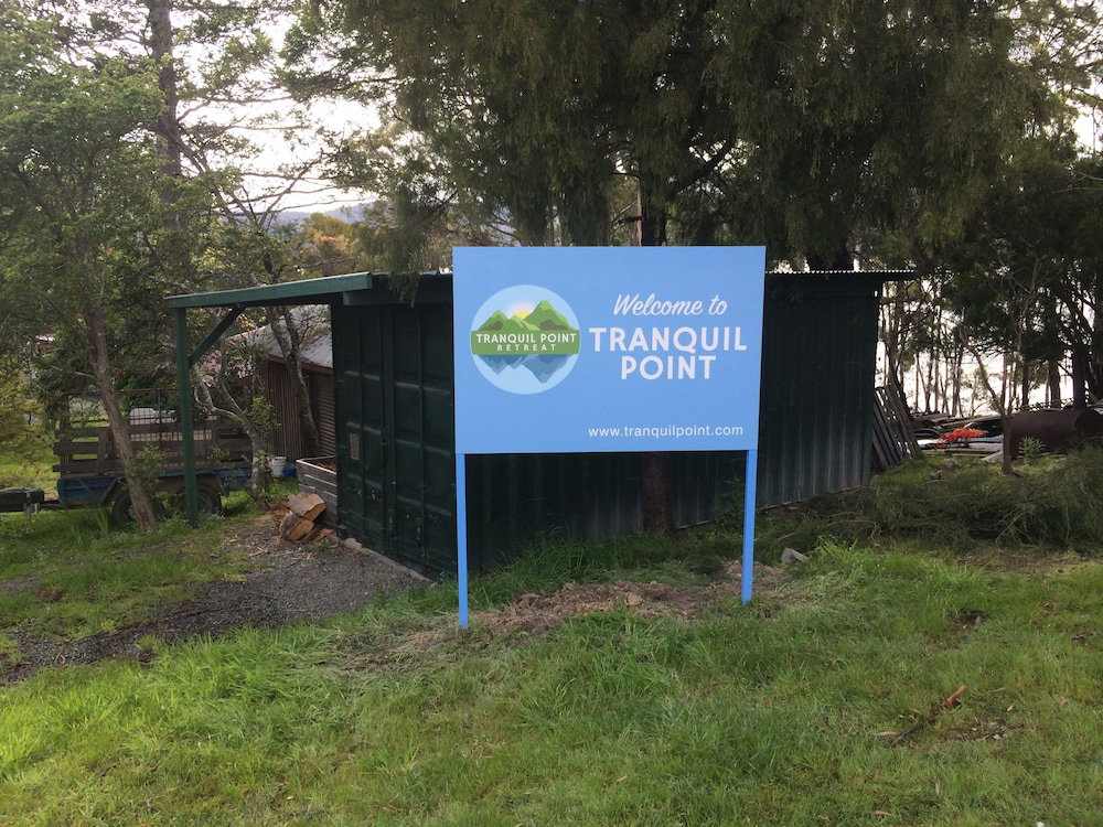 Deep Bay TAS Holiday Find