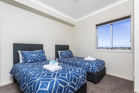 Sutton Beach Apartments - Holiday Find 2