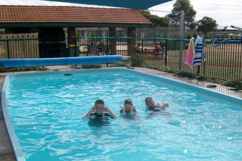 Rivergum Motel - Holiday Find 3