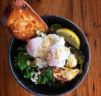 Bezirk Altona Cafe - Holiday Find