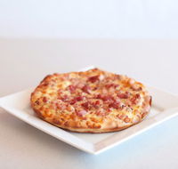 Alberto's Pizza Warragul - Holiday Find