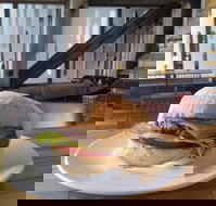 Honest Bobs Snack Stop - Holiday Find