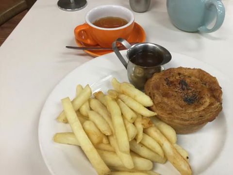 Wahrings Restaurant - Holiday Find 0