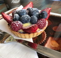 Croquembouche Patisserie - Holiday Find
