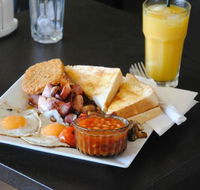 Bissys Cafe - Holiday Find