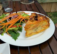 White House Cafe - Holiday Find