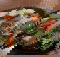 Samran Thai Restuarant - Holiday Find