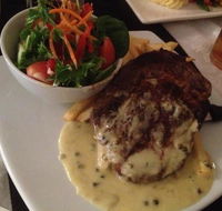 Bowning Hotel Dining Room - Holiday Find