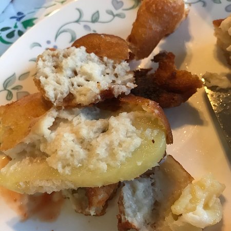 Woods Bakery And Cafe - Holiday Find 0