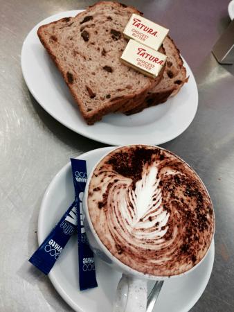 Leeton NSW Holiday Find