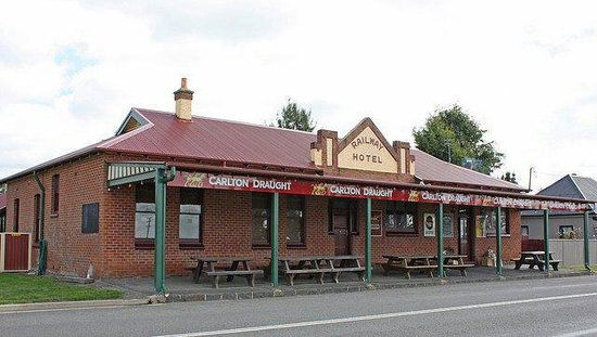 Spring Hill NSW Holiday Find