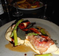 Belluci's Manuka - Holiday Find