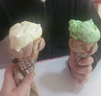 Annie's Old Fashioned Ice Cream Parlour - Holiday Find