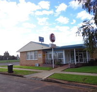Goolgowi Ex- Servicemen's Memorial Club - Holiday Find