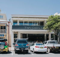 Town Green Inn - Holiday Find