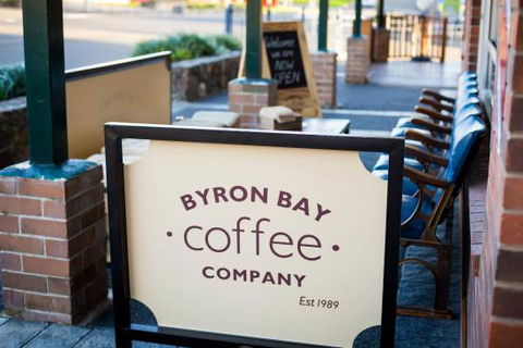 Village Fix - Holiday Find 0