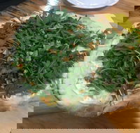 Lot80 - Holiday Find