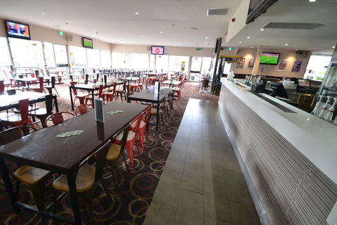 Heathcote Hotel - Holiday Find 0