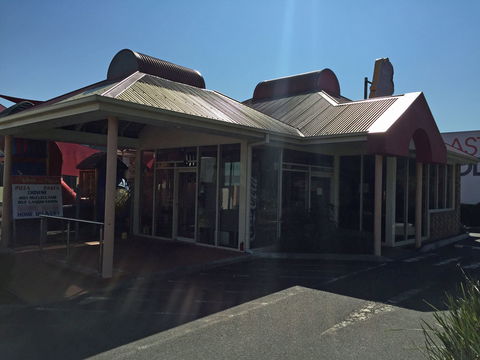 Fergusson Winery & Restaurant - Holiday Find 0