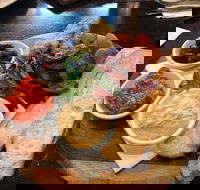 Murphy's Irish Pub - Holiday Find