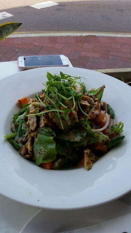 Tiamo Cafe Restaurant - Holiday Find 0