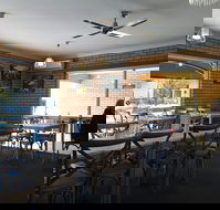 Cardian's Coffee Lounge - Holiday Find