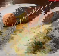 Acorn Bar  Restaurant - Holiday Find