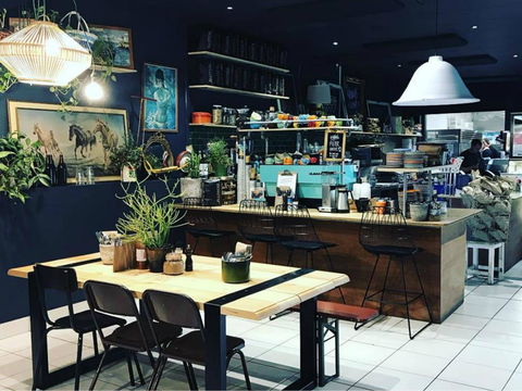 Flock Espresso And Eats - Holiday Find 0