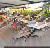 Loong Fong Seafood Restaurant - Holiday Find